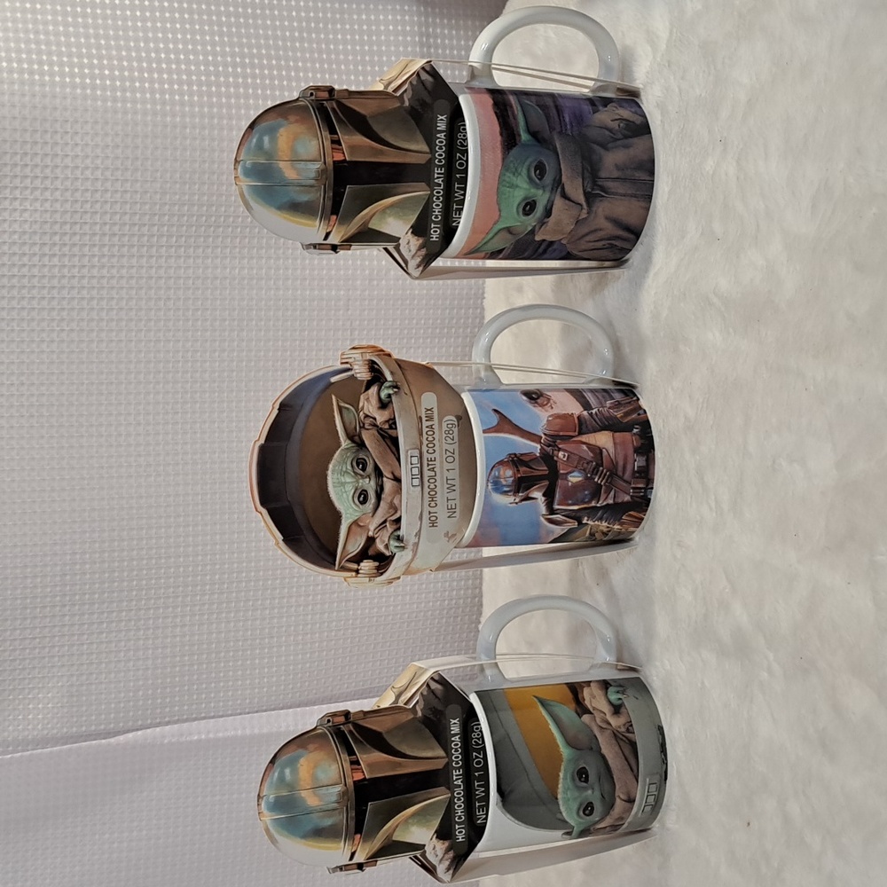 The Mandalorian Mug with Hot Chocolate - Picture 7 of 7